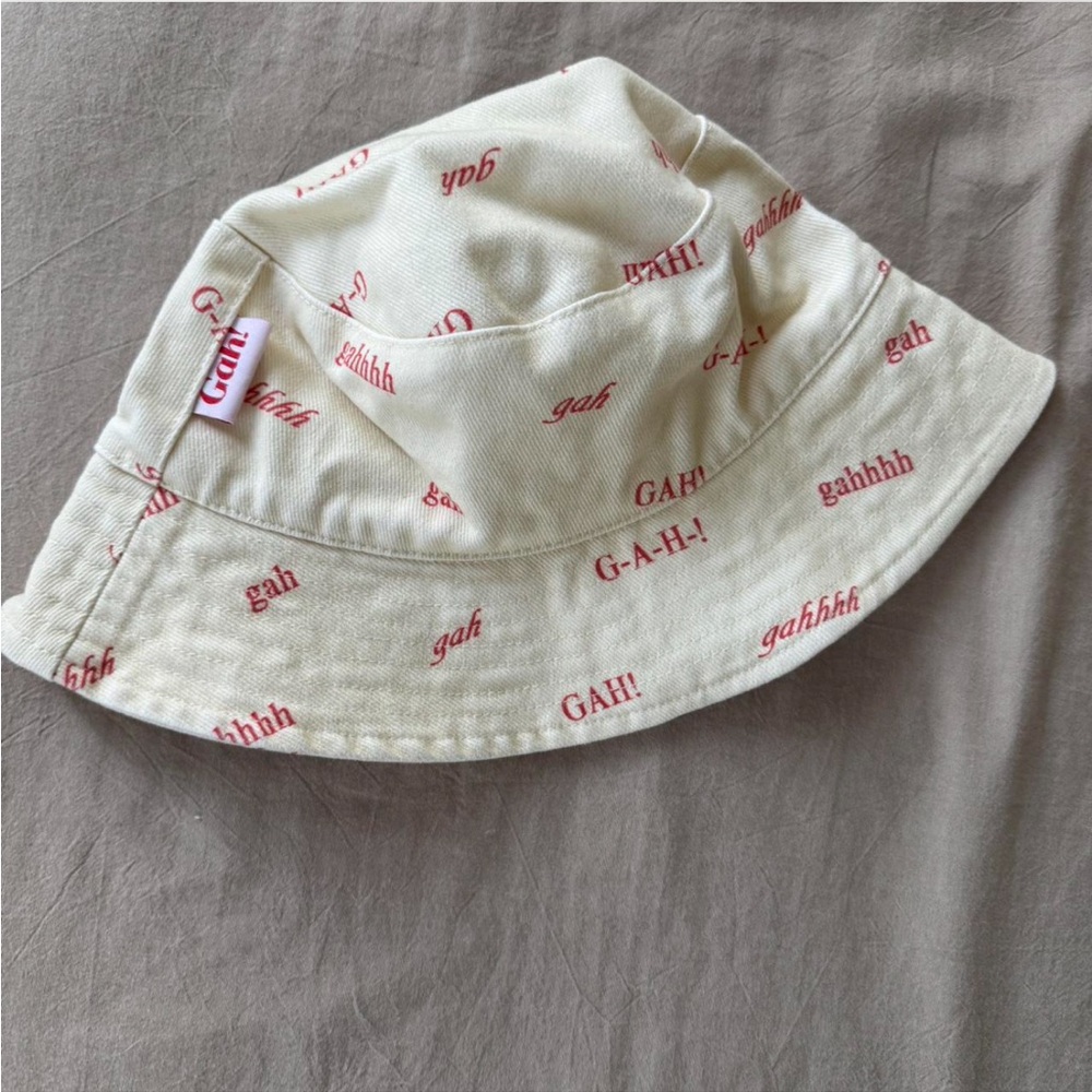 Lisa Says Gah Bucket Hat